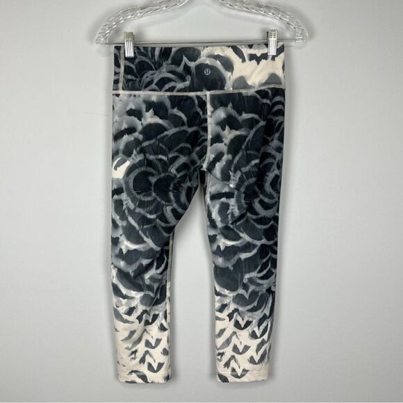 Lululemon Wunder Under Crop II Legging Pretty Plume Angel Wing Black Luon size 6 - Picture 7 of 11